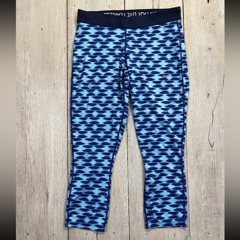 Nike Relay Dri-fit Tight Capri Run Fast Live Fearless Size M
